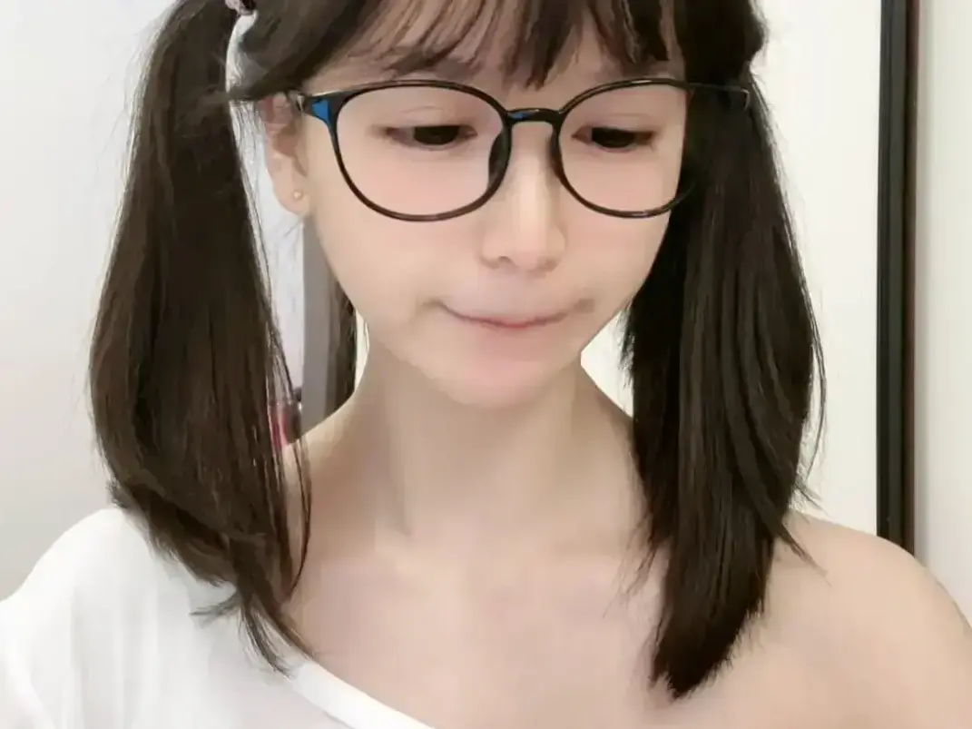 《萌小栖》天才交易员咯咯哒Vlog原视频无删减全集 - 极速获取高清完整版 - 免费在线观看纯净观影体验