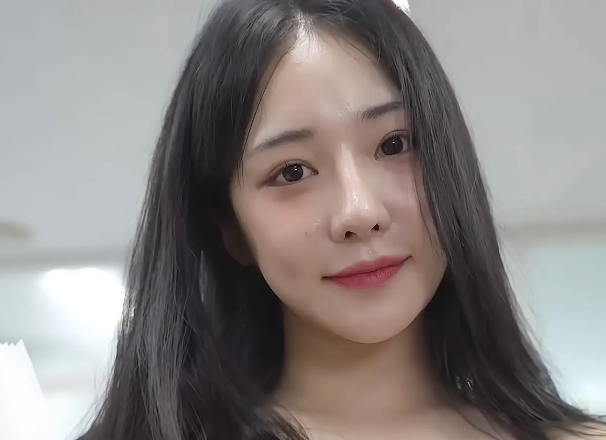 韩国短剧《hi-teenager神奇的眼镜》全集超清未删减免费在线观看不卡顿-星空影院hi-teenager完整版资源一键保存随心看-职场新人成长故事高清播放